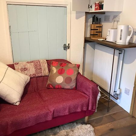 Ferienwohnung Tiny Cosy Snug Manorowen Exterior foto